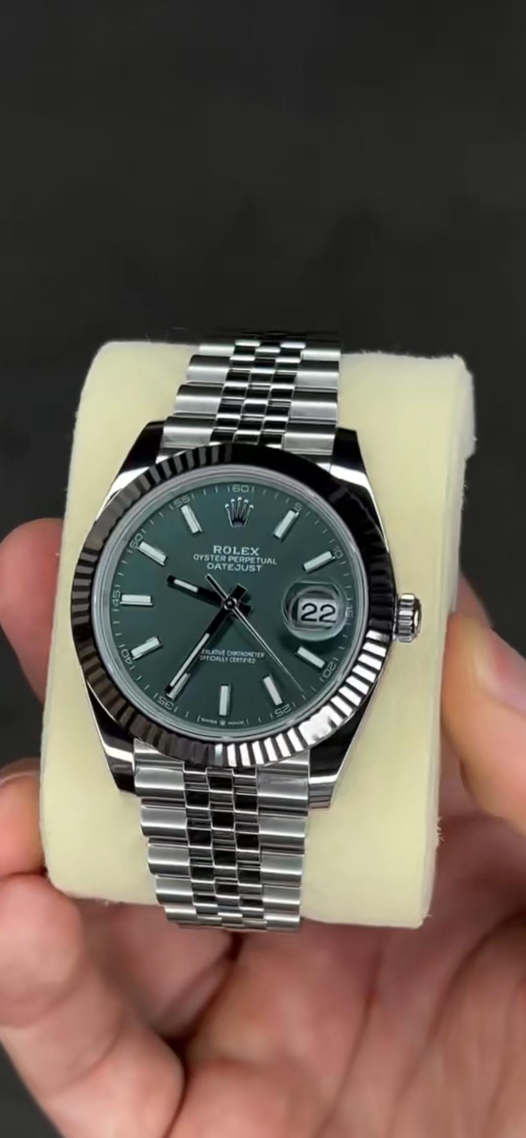 ROLEX DATEJUST MINT SIGNATURE STYLE